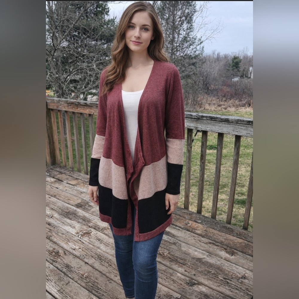 HEIMISH Kfab Designs Burgundy Black Tan Colorblock Open Front Cardigan NWOT